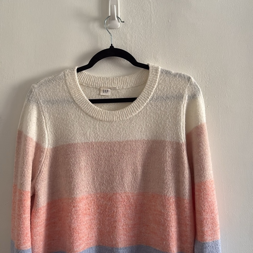 Color Block Crew Neck Sweater - Picture 2 of 5